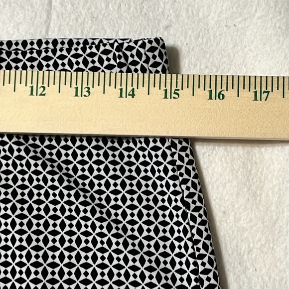Max Studio Mini Skirt Geometric Stretchy Womens Size Small - Picture 6 of 10